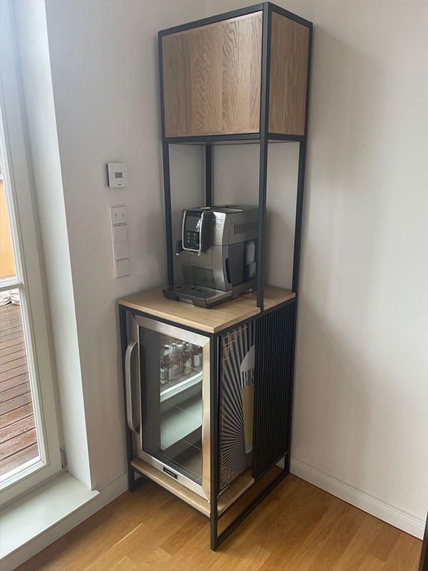 Regal für Kühlschrank und Kaffebar 2