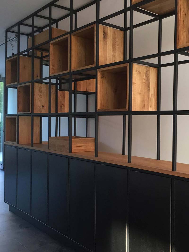 Regal nach Mass aus Holz und Metall Raumteiler Stahlregal