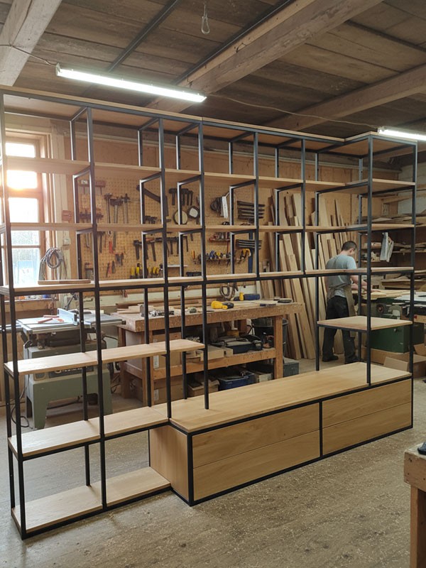 TV Regal Industriedesign