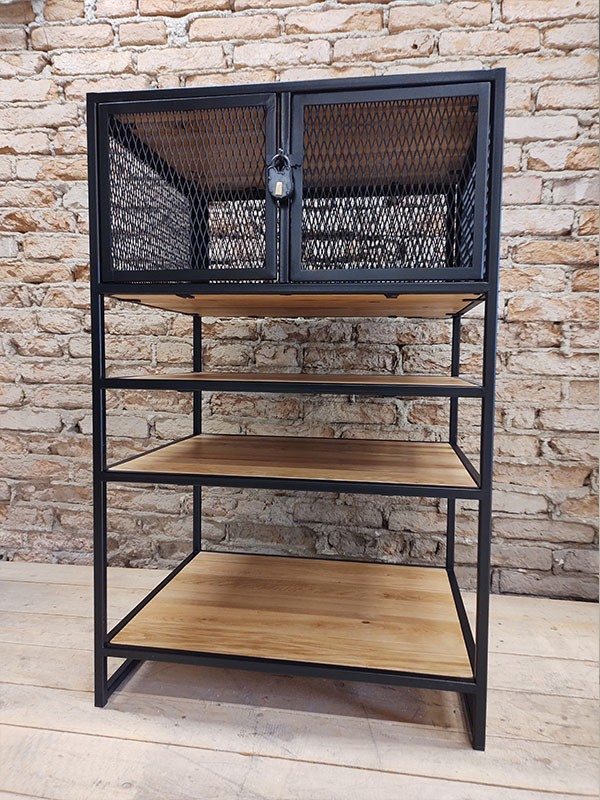 Regal Schrank mit Gittertüren zum zusperren